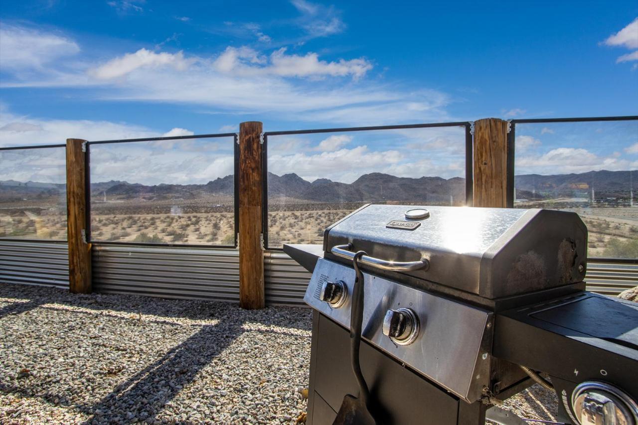 Sapphire Haven + Casita! Pool + Spa + Movie Theatre + 10 Min To Monument! Villa Joshua Tree Buitenkant foto